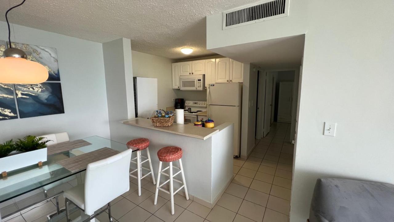 Ocean Front 2 Bedroom & Bath In Isla Verde 산후안 외부 사진